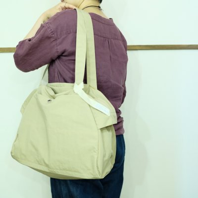 画像3: ANVOCOEUR ナイロンのボストンバッグ