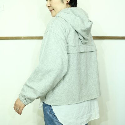 画像2: yim  バックタックパーカー