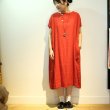 画像4: 快晴堂　初秋まで着られるリネンのステッチたくさんワンピース (4)